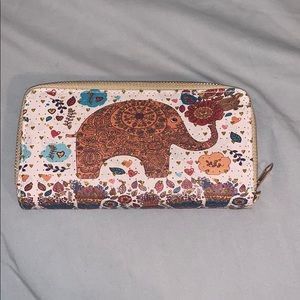 Elephant wallet with small gold hearts